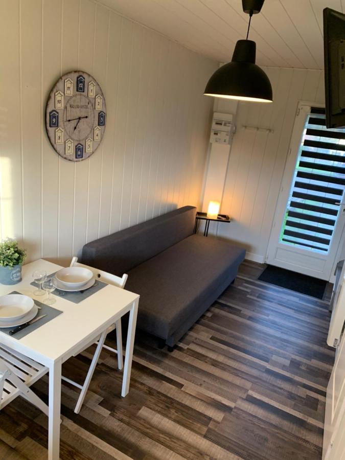 Resid Home 5 - Duplex Cosy Avec Parking Gratuit Saint-Léonard エクステリア 写真