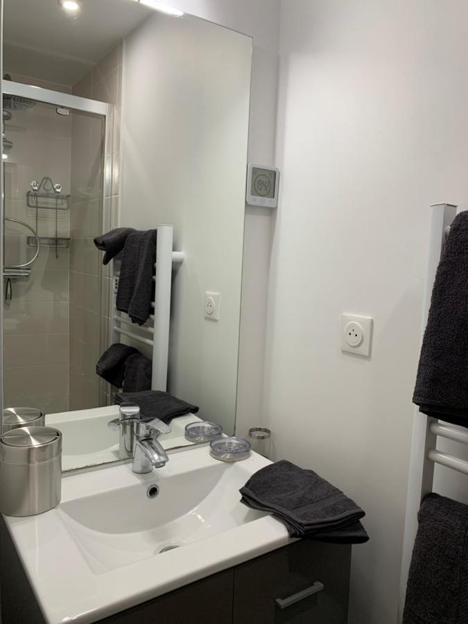 Resid Home 5 - Duplex Cosy Avec Parking Gratuit Saint-Léonard エクステリア 写真