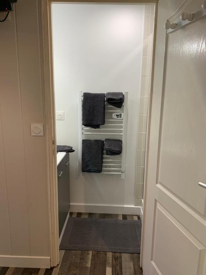 Resid Home 5 - Duplex Cosy Avec Parking Gratuit Saint-Léonard エクステリア 写真